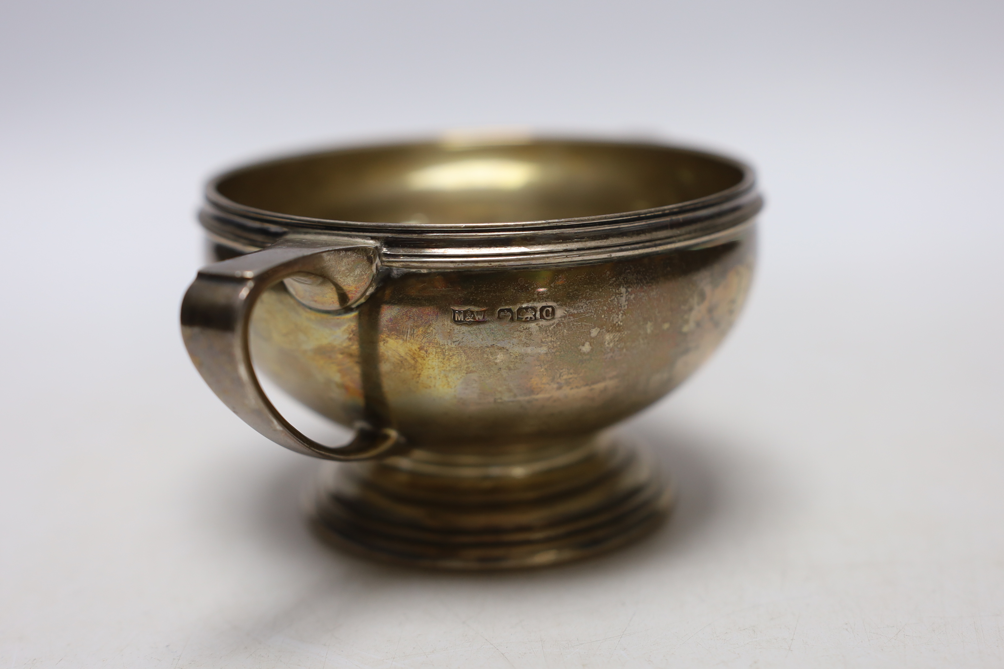 A George VI silver two handled sugar bowl, Mappin & Webb, Sheffield 1945, 6.8oz.